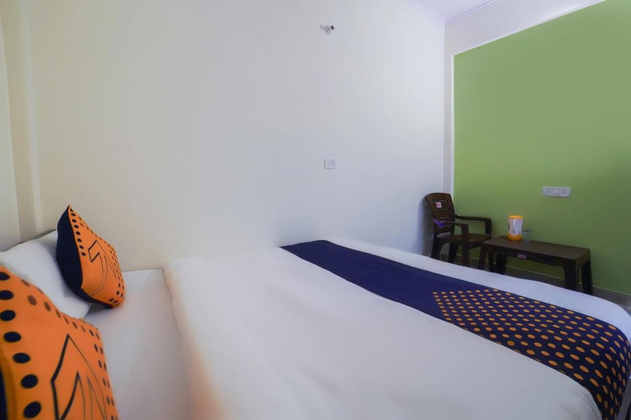 Spot On 67119 Hotel Shivam Residency Rāmpura Buitenkant foto