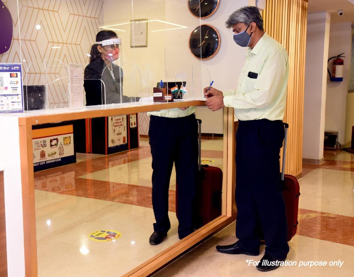 Spot On 67119 Hotel Shivam Residency Rāmpura Buitenkant foto