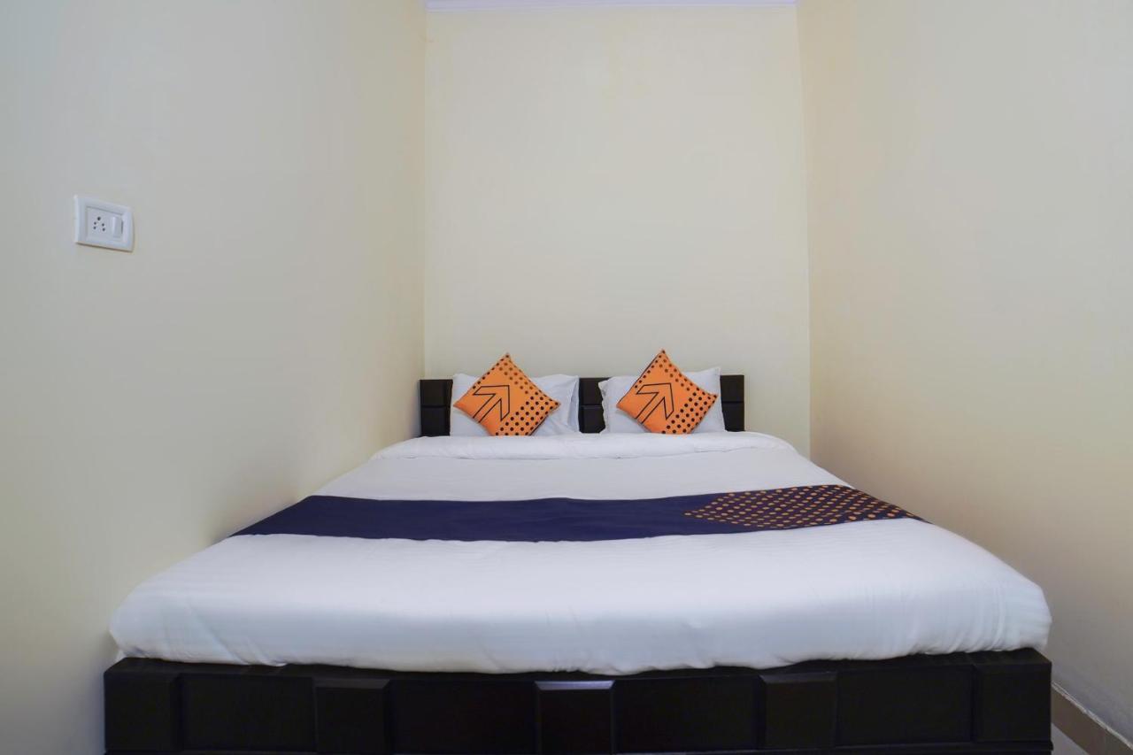 Spot On 67119 Hotel Shivam Residency Rāmpura Buitenkant foto
