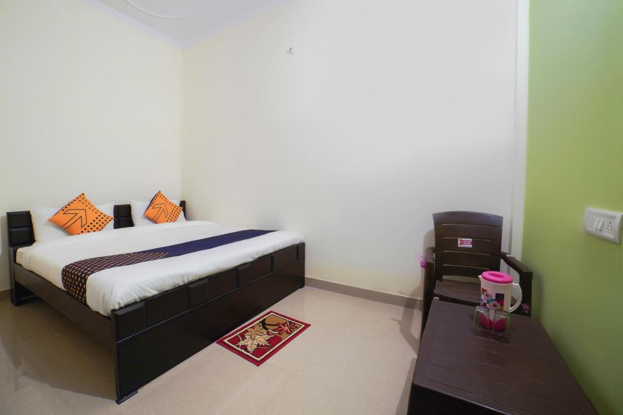 Spot On 67119 Hotel Shivam Residency Rāmpura Buitenkant foto