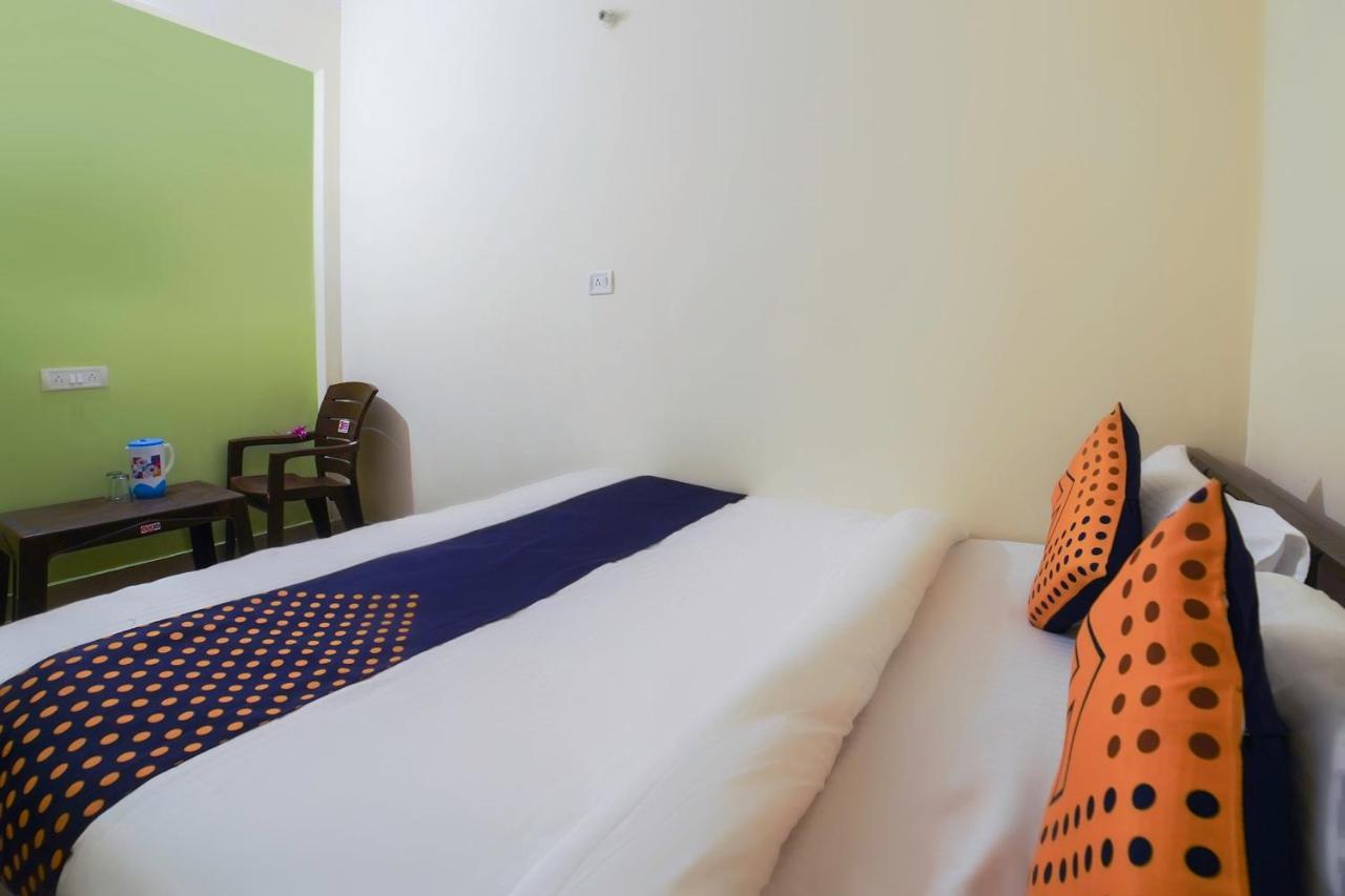 Spot On 67119 Hotel Shivam Residency Rāmpura Buitenkant foto
