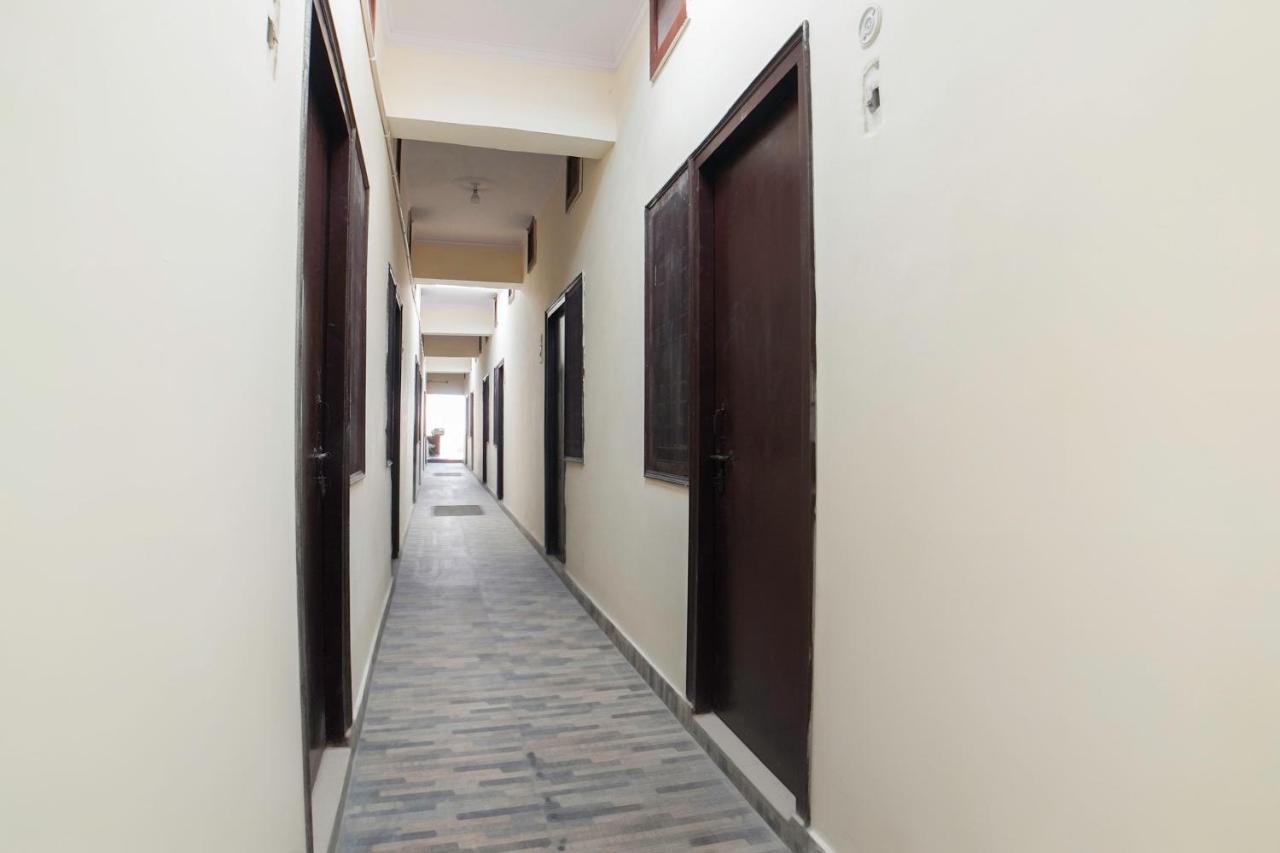 Spot On 67119 Hotel Shivam Residency Rāmpura Buitenkant foto